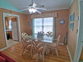 Dining Area Off The Kitchen Dining Area Off The Kitchen