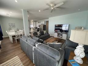 Open living, kitchen and dining to enjoy together time. Open living, kitchen and dining to enjoy together time.