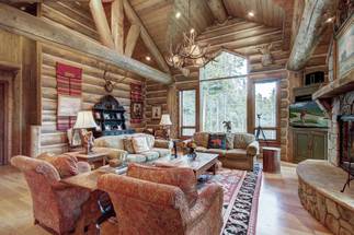 Living Area - Bear Lodge - Breckenridge Vacation Rental Living Area - Bear Lodge - Breckenridge Vacation Rental