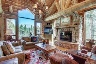 Living Area - Bear Lodge - Breckenridge Vacation Rental Living Area - Bear Lodge - Breckenridge Vacation Rental