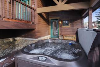 Hot Tub - Highland Greens 66 - Breckenridge Vacation Rental Hot Tub - Highland Greens 66 - Breckenridge Vacation Rental
