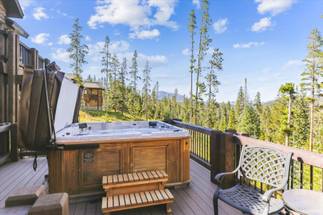 Hot Tub - Highlands Hideaway - Breckenridge Vacation Rental Hot Tub - Highlands Hideaway - Breckenridge Vacation Rental