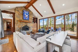 Living Area - Highlands Hideaway - Breckenridge Vacation Rental Living Area - Highlands Hideaway - Breckenridge Vacation Rental