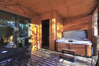 Hot Tub - Lofty Fox Villa - Breckenridge Vacation Rental Hot Tub - Lofty Fox Villa - Breckenridge Vacation Rental