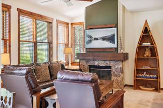 Living Area - Main Street Junction 26 - Breckenridge Vacation Rental Living Area - Main Street Junction 26 - Breckenridge Vacation Rental