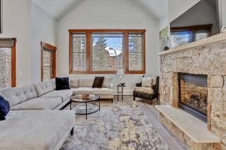 Living Area - Mountain Thunder Lodge 305 - Breckenridge Vacation Rental Living Area - Mountain Thunder Lodge 305 - Breckenridge Vacation Rental