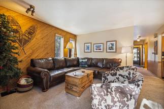 Living Area - Peak One 107 - Frisco Vacation Rental Living Area - Peak One 107 - Frisco Vacation Rental