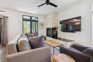 Living Area - River West 814 - Silverthorne Vacation Rental Living Area - River West 814 - Silverthorne Vacation Rental