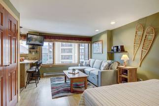 Living Area, Village at Breckenridge Peak 9 Inn, Liftside 403, Breckenridge Vacation Rental Living Area, Village at Breckenridge Peak 9 Inn, Liftside 403, Breckenridge Vacation Rental