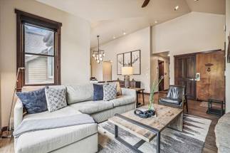 Living Room - Main Street Junction 29 - Breckenridge Vacation Rental Living Room - Main Street Junction 29 - Breckenridge Vacation Rental