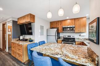 Kitchen, Village at Breckenridge Peak 9 Inn, Liftside 403, Breckenridge Vacation Rental Kitchen, Village at Breckenridge Peak 9 Inn, Liftside 403, Breckenridge Vacation Rental