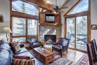 These gorgeous large windows bring a lot of natural light into the living area - Amber Sky Breckenridge Vacation Rental These gorgeous large windows bring a lot of natural light into the living area - Amber Sky Breckenridge Vacation Rental