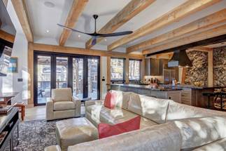 Sink into the comfy living room chairs after your alpine activities - Arrow Darrow Breckenridge Vacation Rental Sink into the comfy living room chairs after your alpine activities - Arrow Darrow Breckenridge Vacation Rental