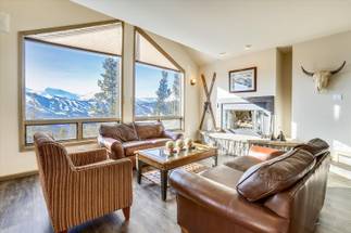 Living Area - Charter Ridge 10 - Breckenridge Vacation Rental Living Area - Charter Ridge 10 - Breckenridge Vacation Rental