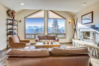 Living Area - Charter Ridge 10 - Breckenridge Vacation Rental Living Area - Charter Ridge 10 - Breckenridge Vacation Rental