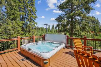 Hot Tub - Cucumber Patch 60 - Breckenridge Vacation Rental Hot Tub - Cucumber Patch 60 - Breckenridge Vacation Rental