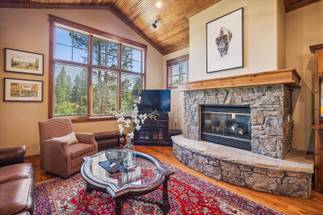 Living Room - Cucumber Patch 60 - Breckenridge Vacation Rental Living Room - Cucumber Patch 60 - Breckenridge Vacation Rental