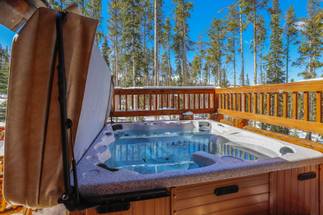 Hot Tub - Fireside Retreat - Breckenridge Vacation Rental Hot Tub - Fireside Retreat - Breckenridge Vacation Rental