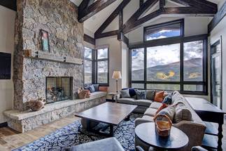 Living Area - Hawk's Hideaway - Breckenridge Vacation Rental Living Area - Hawk's Hideaway - Breckenridge Vacation Rental