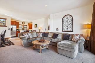 Living Room - Highland Greens 56 - Breckenridge Vacation Rental Living Room - Highland Greens 56 - Breckenridge Vacation Rental