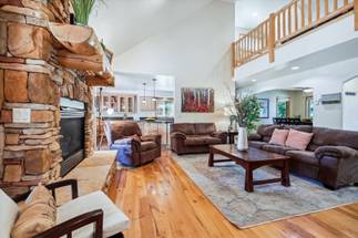 Living Room - Legend Lake Lookout - Silverthorne Vacation Rental Living Room - Legend Lake Lookout - Silverthorne Vacation Rental