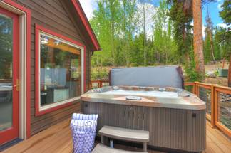 Hot Tub - Marble Mountain Retreat - Breckenridge Vacation Rental Hot Tub - Marble Mountain Retreat - Breckenridge Vacation Rental