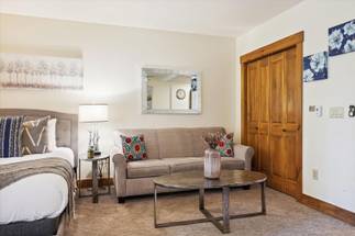 Living Area - Mountain Thunder Lodge 5104 - Breckenridge Vacation Rental Living Area - Mountain Thunder Lodge 5104 - Breckenridge Vacation Rental