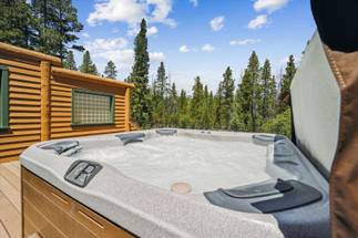 Hot Tub - On The Rocks - Breckenridge Vacation Rental Hot Tub - On The Rocks - Breckenridge Vacation Rental