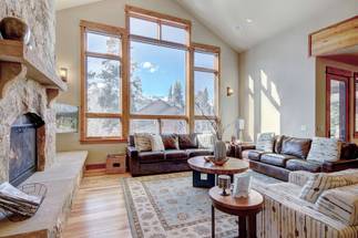 Living Area - Riverwood Retreat - Breckenridge Vacation Rental Living Area - Riverwood Retreat - Breckenridge Vacation Rental