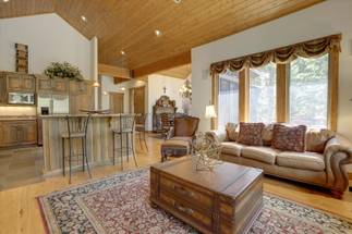 Living Area - Shock Hill Retreat - Breckenridge Vacation Rental Living Area - Shock Hill Retreat - Breckenridge Vacation Rental