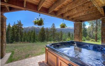 Hot Tub - Rounds Retreat - Breckenridge Vacation Rental Hot Tub - Rounds Retreat - Breckenridge Vacation Rental