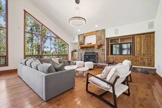 Living Area - Ski Inn - Breckenridge Vacation Rental Living Area - Ski Inn - Breckenridge Vacation Rental