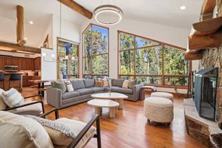 Living Area - Ski Inn - Breckenridge Vacation Rental Living Area - Ski Inn - Breckenridge Vacation Rental