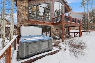 Hot Tub - Ski Inn - Breckenridge Vacation Rental Hot Tub - Ski Inn - Breckenridge Vacation Rental