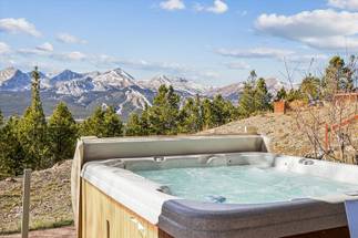 Hot Tub - Charter Ridge 22 - Breckenridge Vacation Rental Hot Tub - Charter Ridge 22 - Breckenridge Vacation Rental
