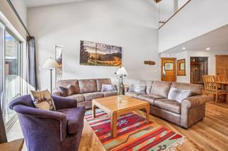 Living Area - Pine Ridge 5F - Breckenridge Vacation Rental Living Area - Pine Ridge 5F - Breckenridge Vacation Rental