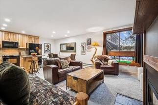 Living Area - Ski Hill 34 - Breckenridge Vacation Rental Living Area - Ski Hill 34 - Breckenridge Vacation Rental