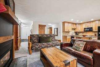 Living Area - Ski Hill 34 - Breckenridge Vacation Rental Living Area - Ski Hill 34 - Breckenridge Vacation Rental