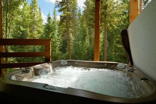 Hot Tub - Serendipity Lodge - Breckenridge Vacation Rental Hot Tub - Serendipity Lodge - Breckenridge Vacation Rental