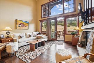 Living Room - On Ski Hill Place 8516 - Breckenridge Vacation Rental Living Room - On Ski Hill Place 8516 - Breckenridge Vacation Rental