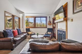 Living Area - Ski Hill 39 - Breckenridge Vacation Rental Living Area - Ski Hill 39 - Breckenridge Vacation Rental