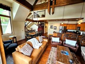 Living Area - Trail Nest - Breckenridge Vacation Rental Living Area - Trail Nest - Breckenridge Vacation Rental