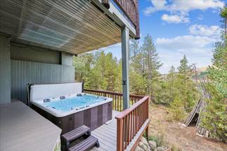 Hot Tub - Tenderfoot Basecamp - Dillon Vacation Rental Hot Tub - Tenderfoot Basecamp - Dillon Vacation Rental